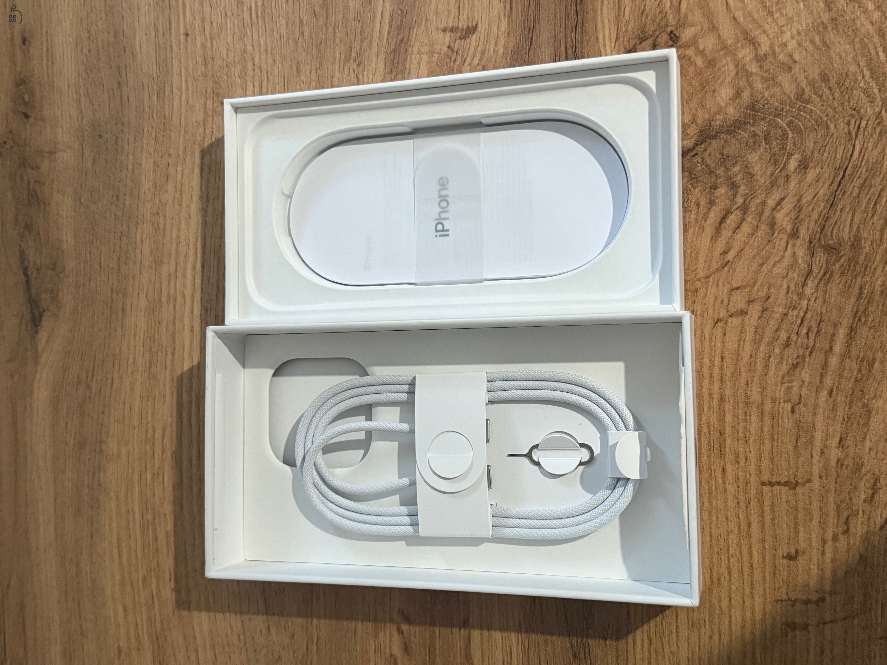iPhone 16 Pro 256 GB Sivatag Titán - Kártyafüggetlen, Garanciával, 96% Akkumulátor
