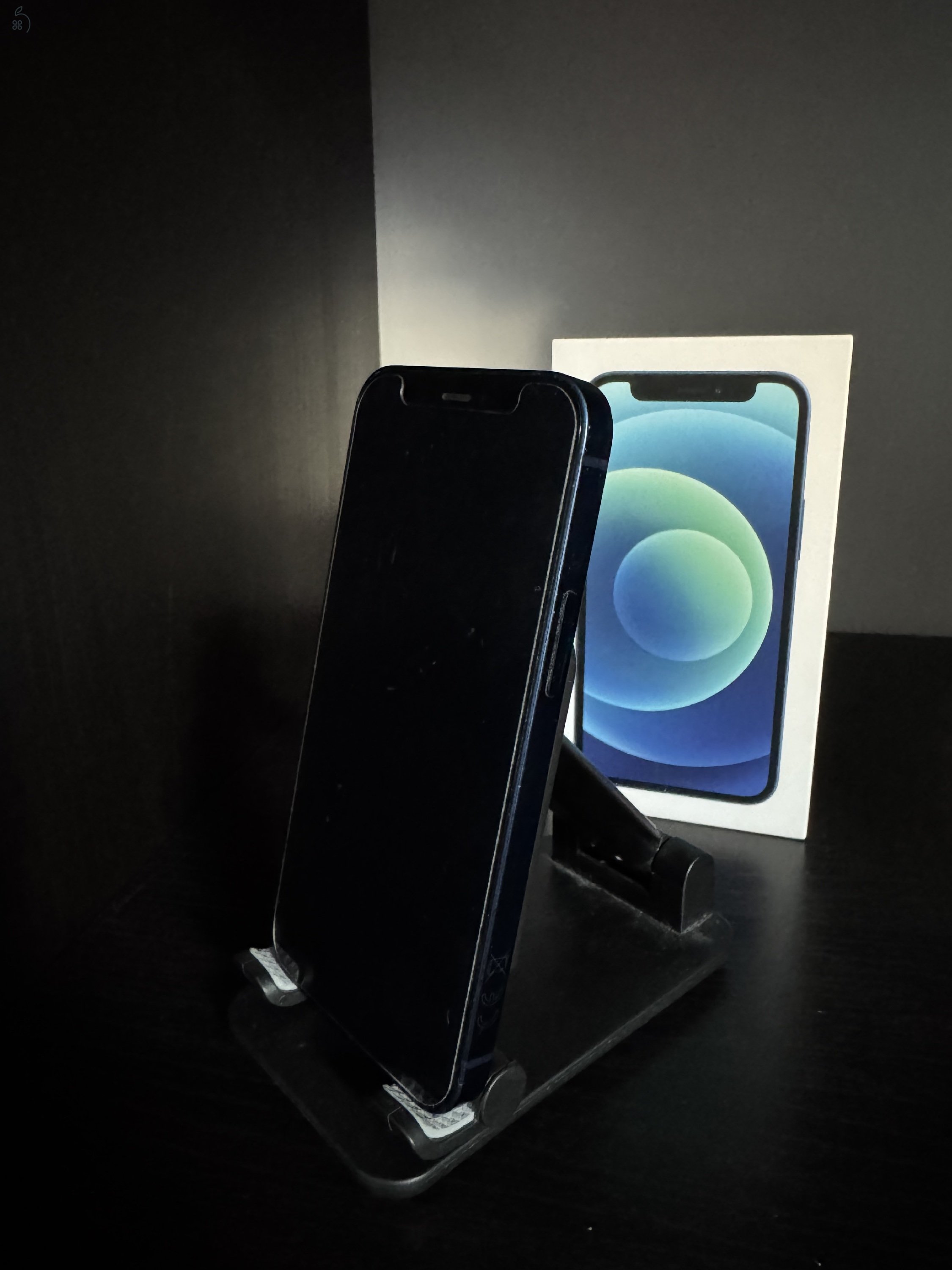 iPhone 12 mini 64 GB 93% Akku One függő