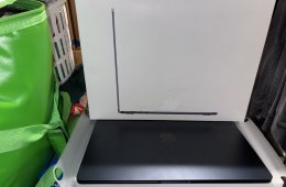 Szinte új Apple Macbook Air 15