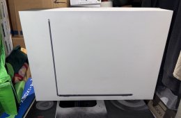 Szinte új Apple Macbook Air 15