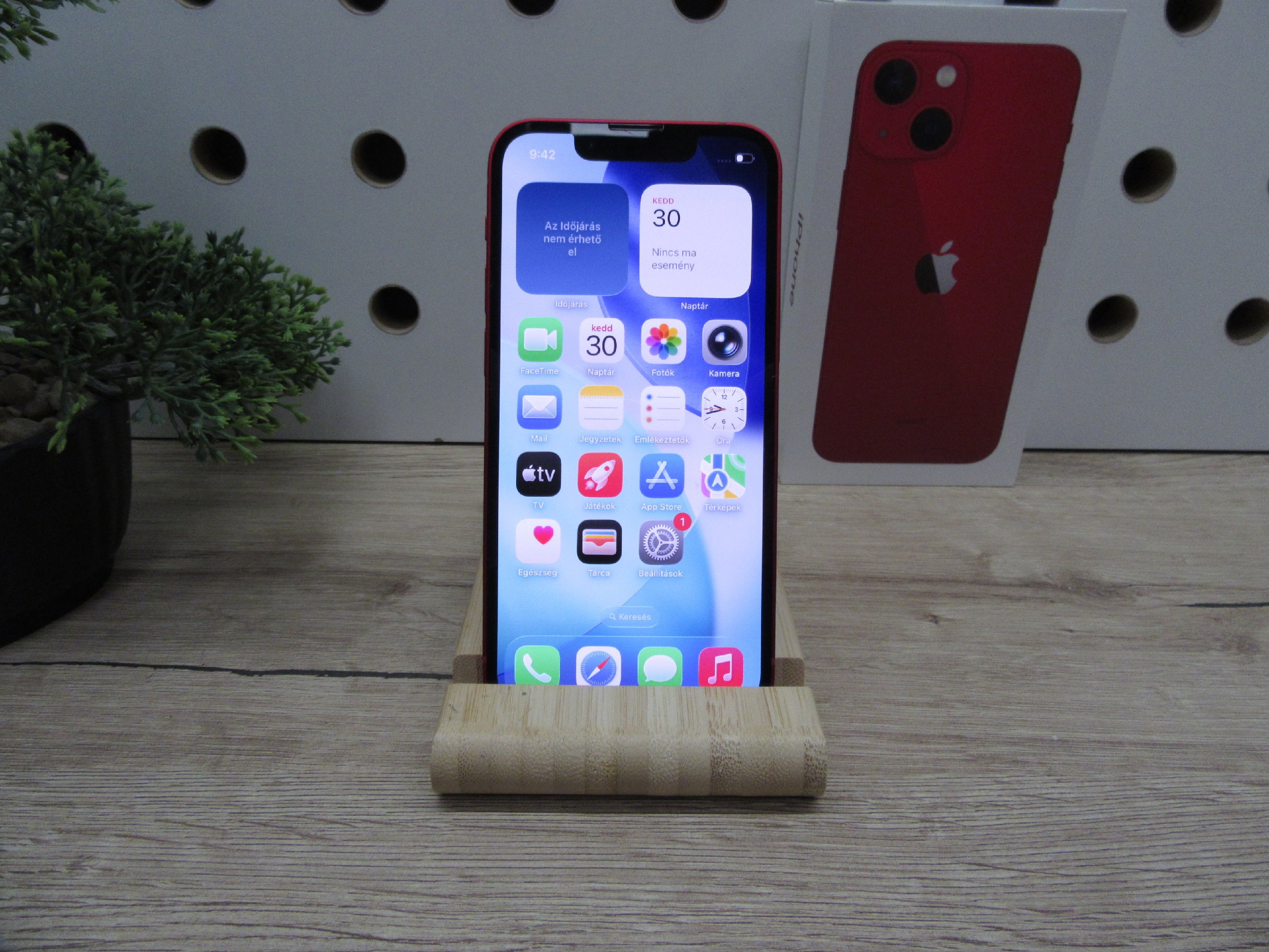 Apple iPhone 13 mini – Red – Kompakt méret, nagy teljesítmény – 256 GB – Használt, szép állapot – 100% akku – Garancia 3 hónap