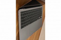 Apple Macbook Air 13 Retina 2020 Intel i5, 8GB RAM