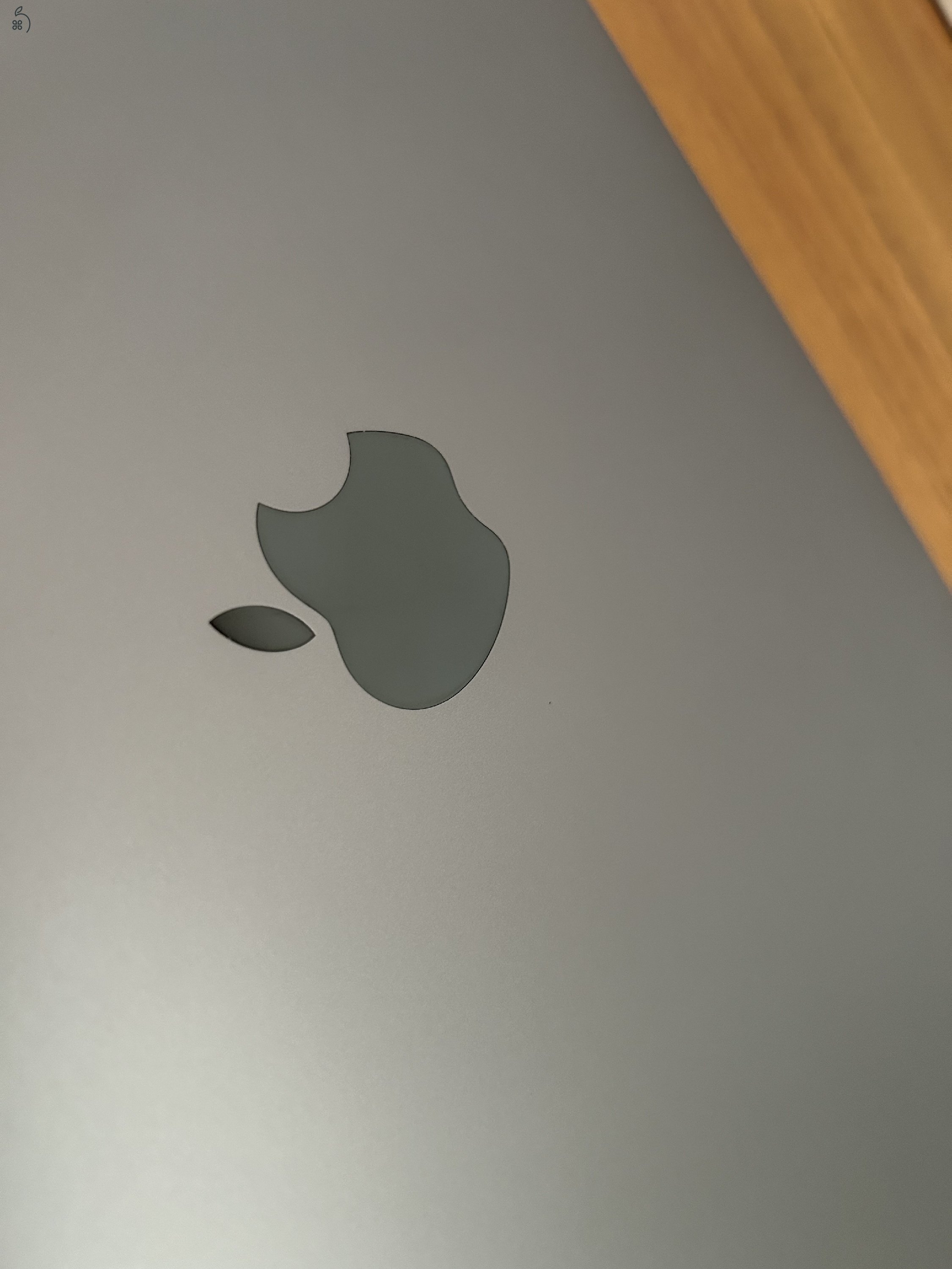 Apple Macbook Air 13 Retina 2020 Intel i5, 8GB RAM