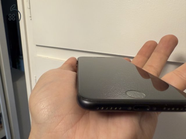 Apple iPhone 7 Fekete 32GB, Yettel