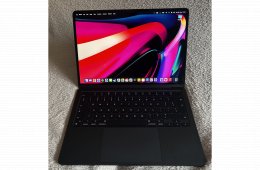 MacBook Air M2 (Midnight) / 13