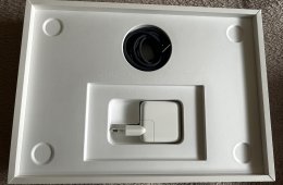 MacBook Air M2 (Midnight) / 13