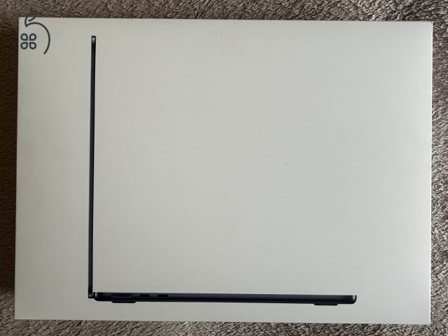 MacBook Air M2 (Midnight) / 13