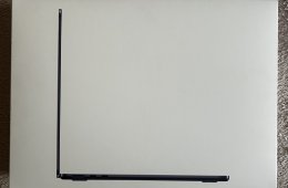 MacBook Air M2 (Midnight) / 13