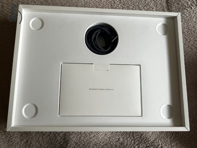 MacBook Air M2 (Midnight) / 13