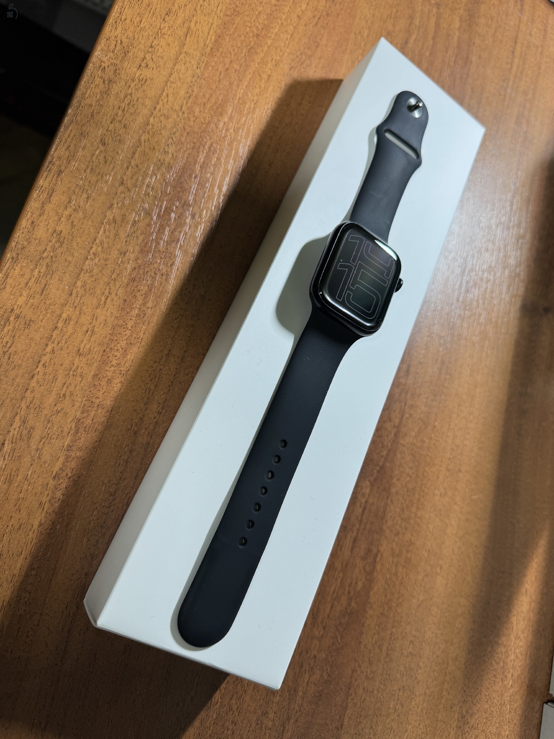 Apple Watch S8 45mm Midnight blue kitűnő + ajándék apple szíj