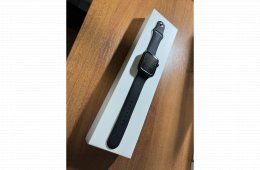 Apple Watch S8 45mm Midnight blue kitűnő + ajándék apple szíj