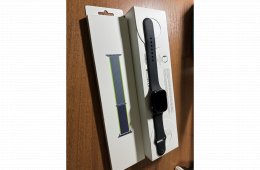 Apple Watch S8 45mm Midnight blue kitűnő + ajándék apple szíj