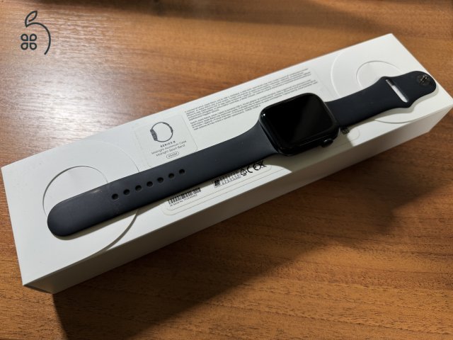 Apple Watch S8 45mm Midnight blue kitűnő + ajándék apple szíj