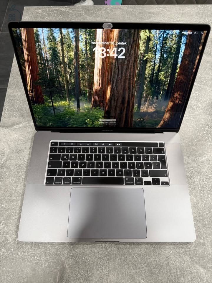 MacBook Pro 16