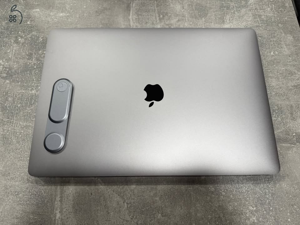 MacBook Pro 16