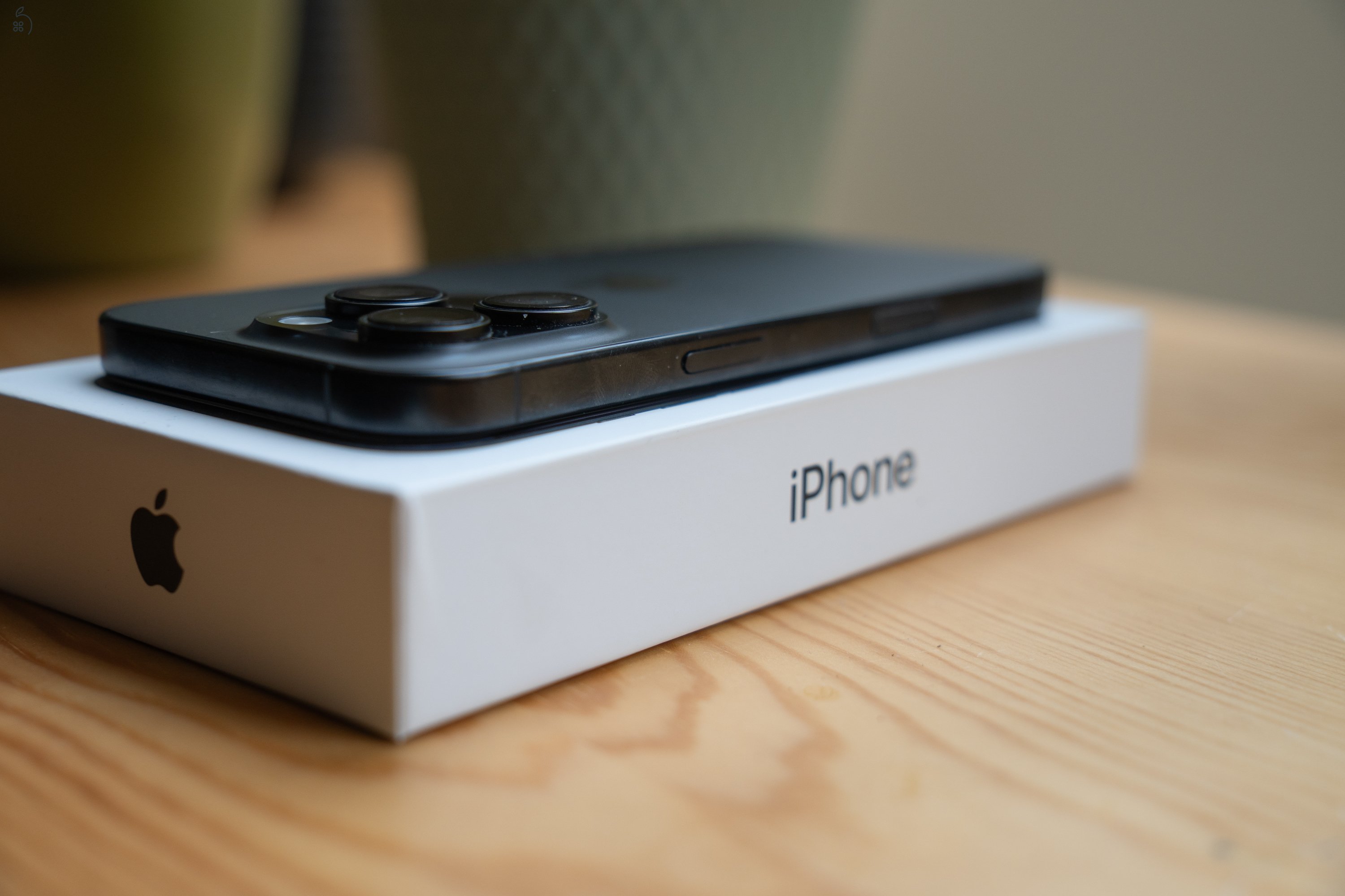 ???? Eladó iPhone 16 Pro – 128 GB – Black