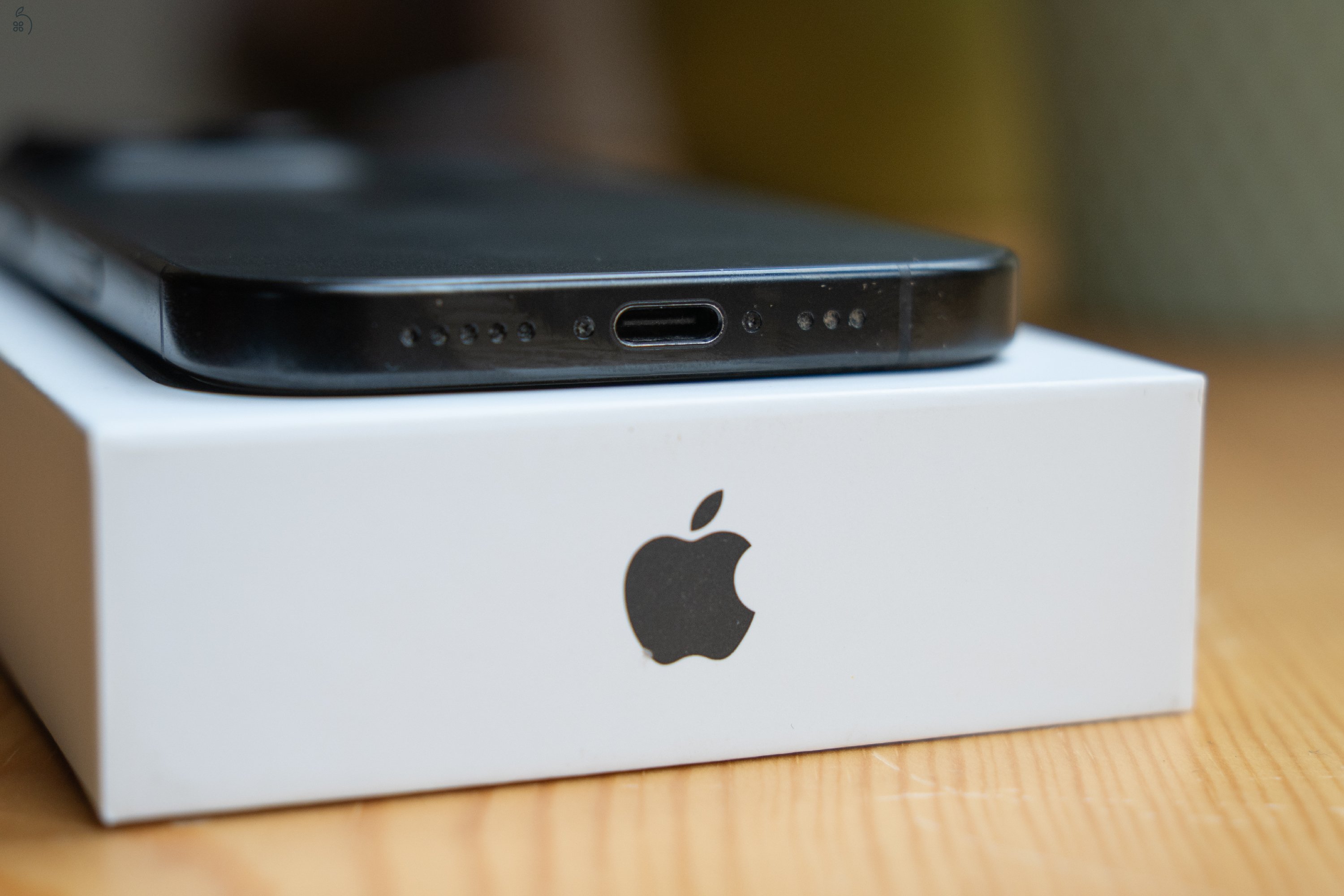 ???? Eladó iPhone 16 Pro – 128 GB – Black