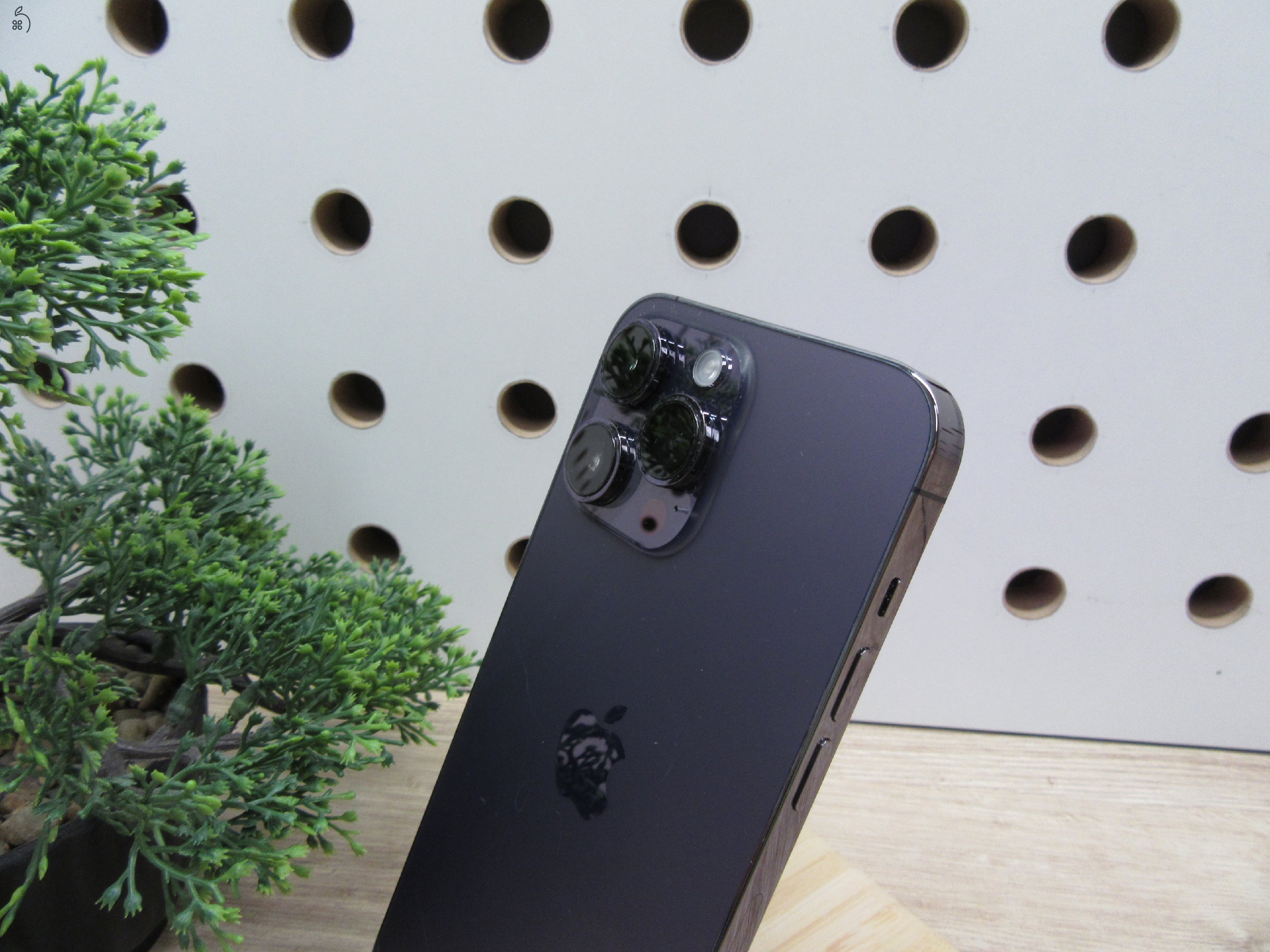 Apple iPhone 14 Pro Max – Purple (Deep Purple) – Dynamic Island, 120 Hz ProMotion, 48 MP Pro kamera – 128 GB – Használt, szép állapot – 100% akku – Garancia 3 hónap