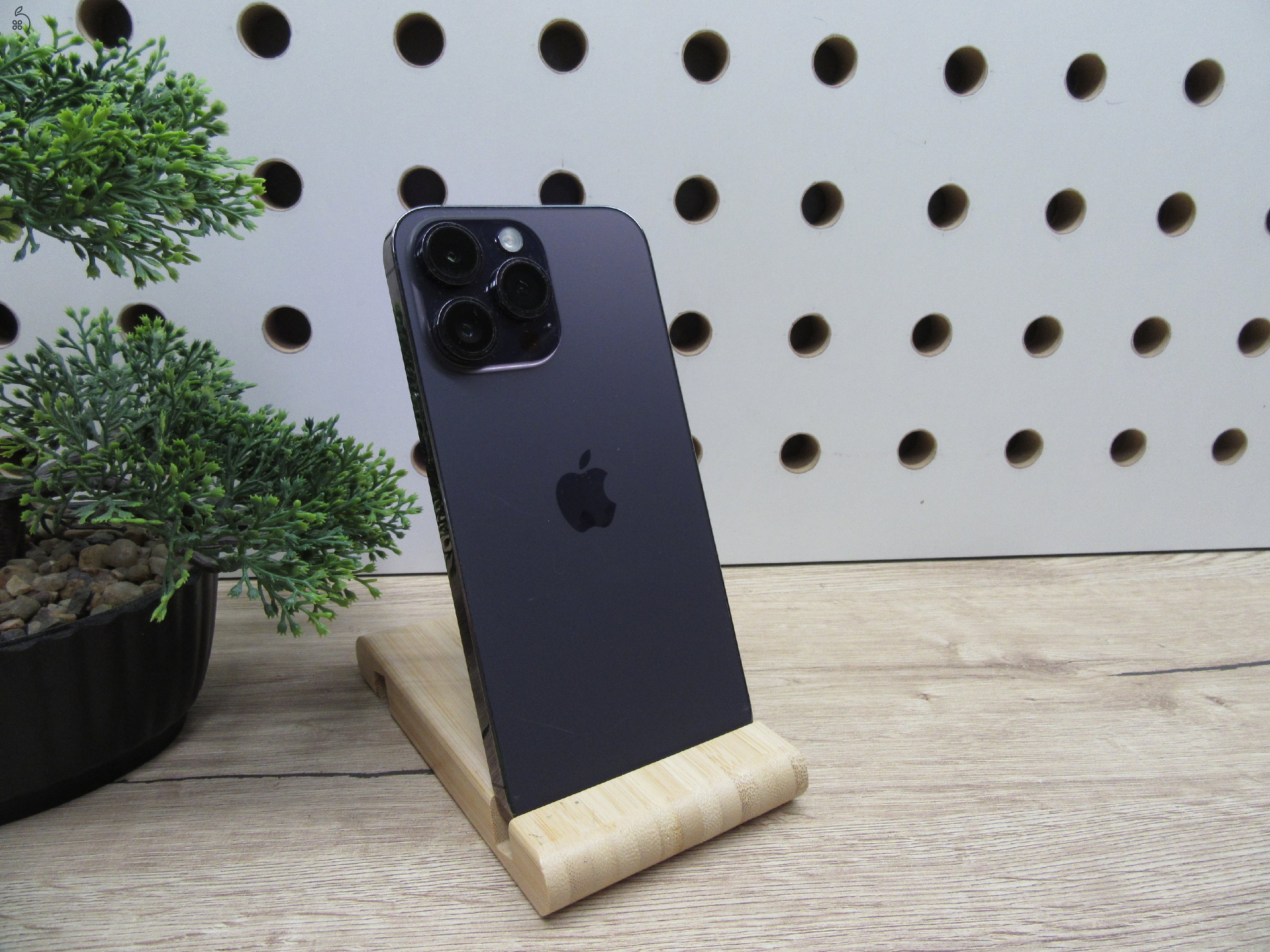 Apple iPhone 14 Pro Max – Purple (Deep Purple) – Dynamic Island, 120 Hz ProMotion, 48 MP Pro kamera – 128 GB – Használt, szép állapot – 100% akku – Garancia 3 hónap