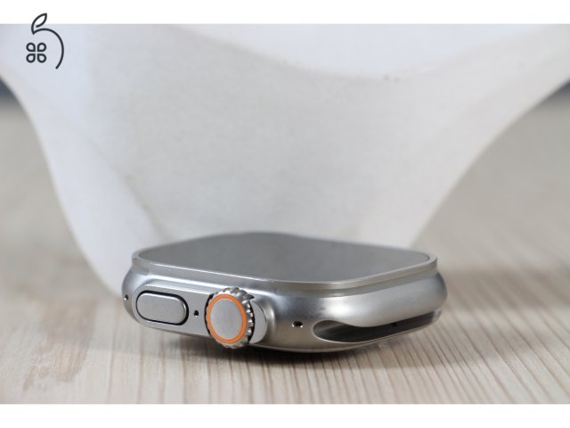 Apple Watch Ultra 1 Gen. 49mm Natural Titanium B US-7201