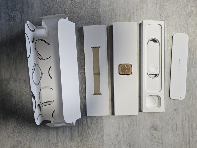 Apple Watch Series 8 – Gold Stainless Steel + Milanese Loop 