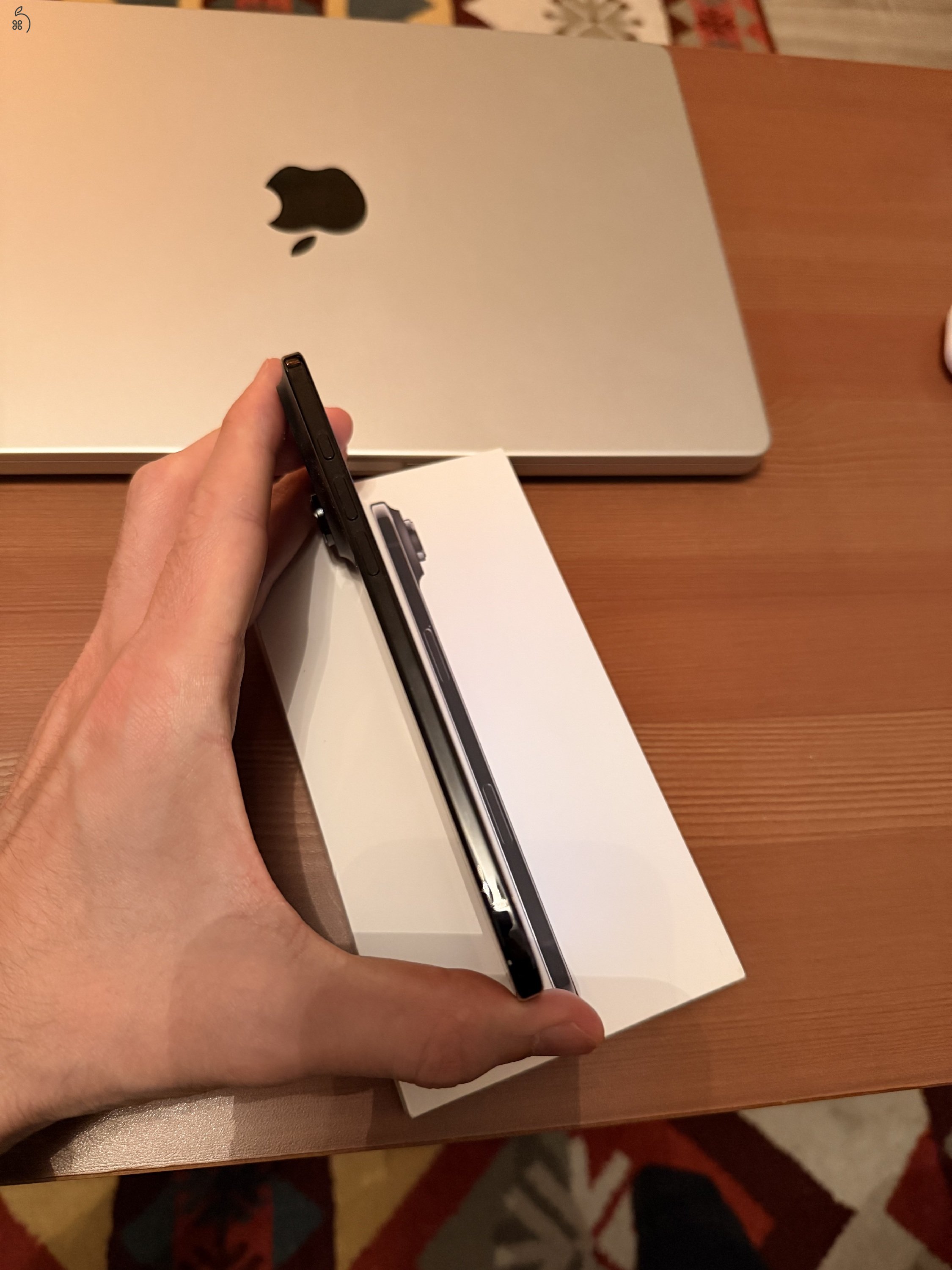 Apple iPhone Air, 256GB, fekete szín