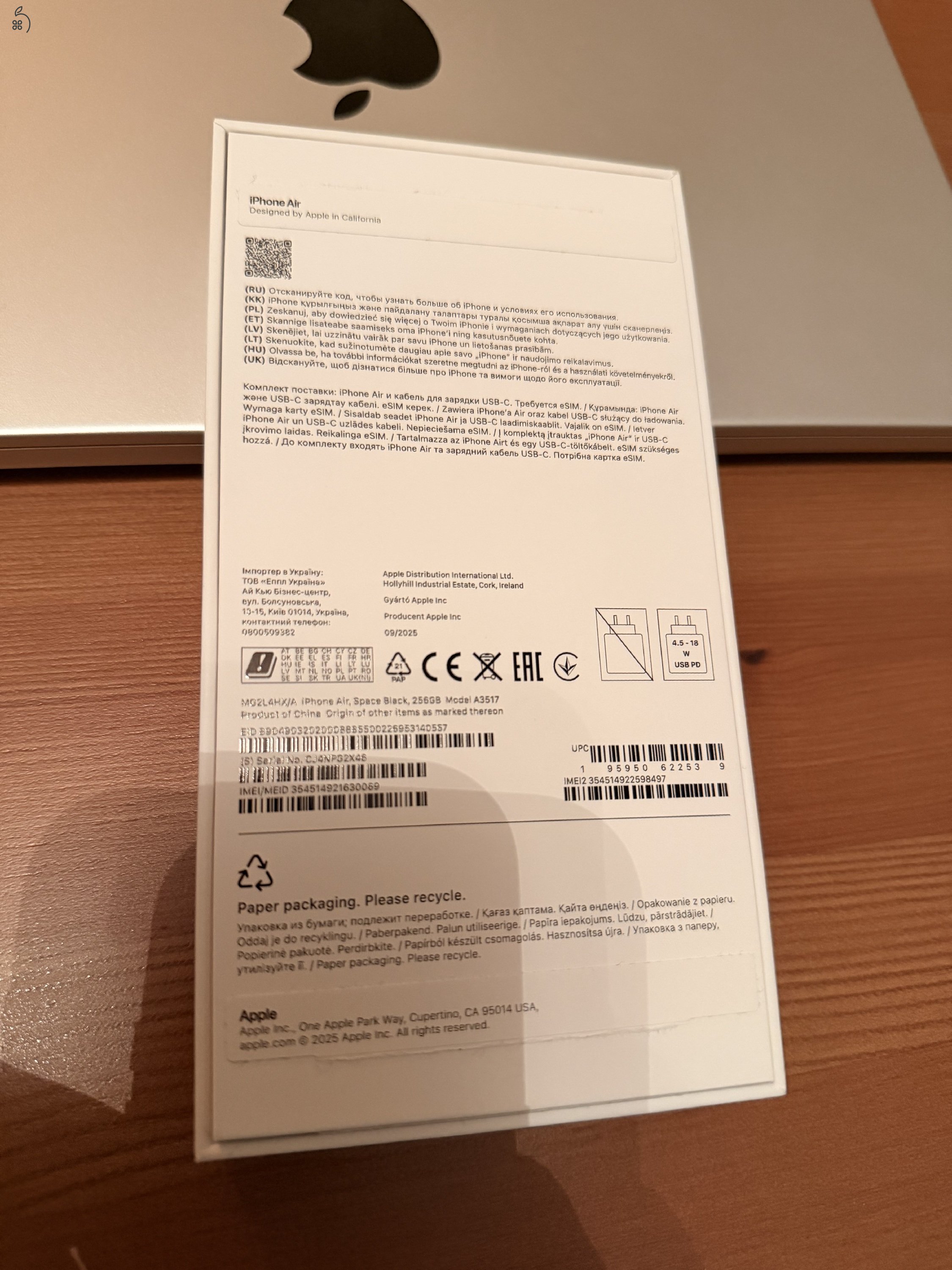 Apple iPhone Air, 256GB, fekete szín
