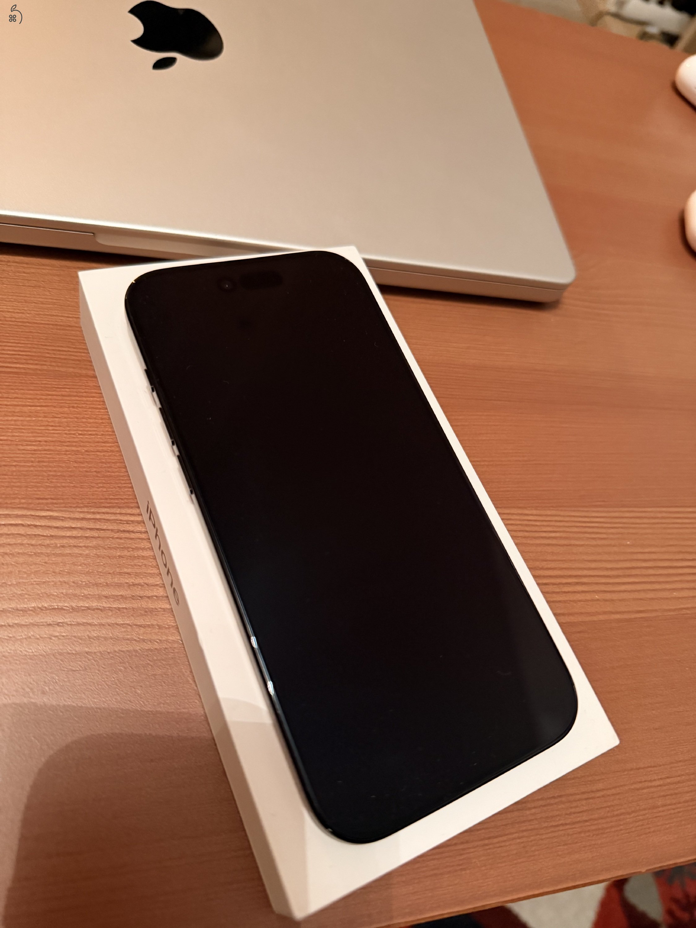 Apple iPhone Air, 256GB, fekete szín