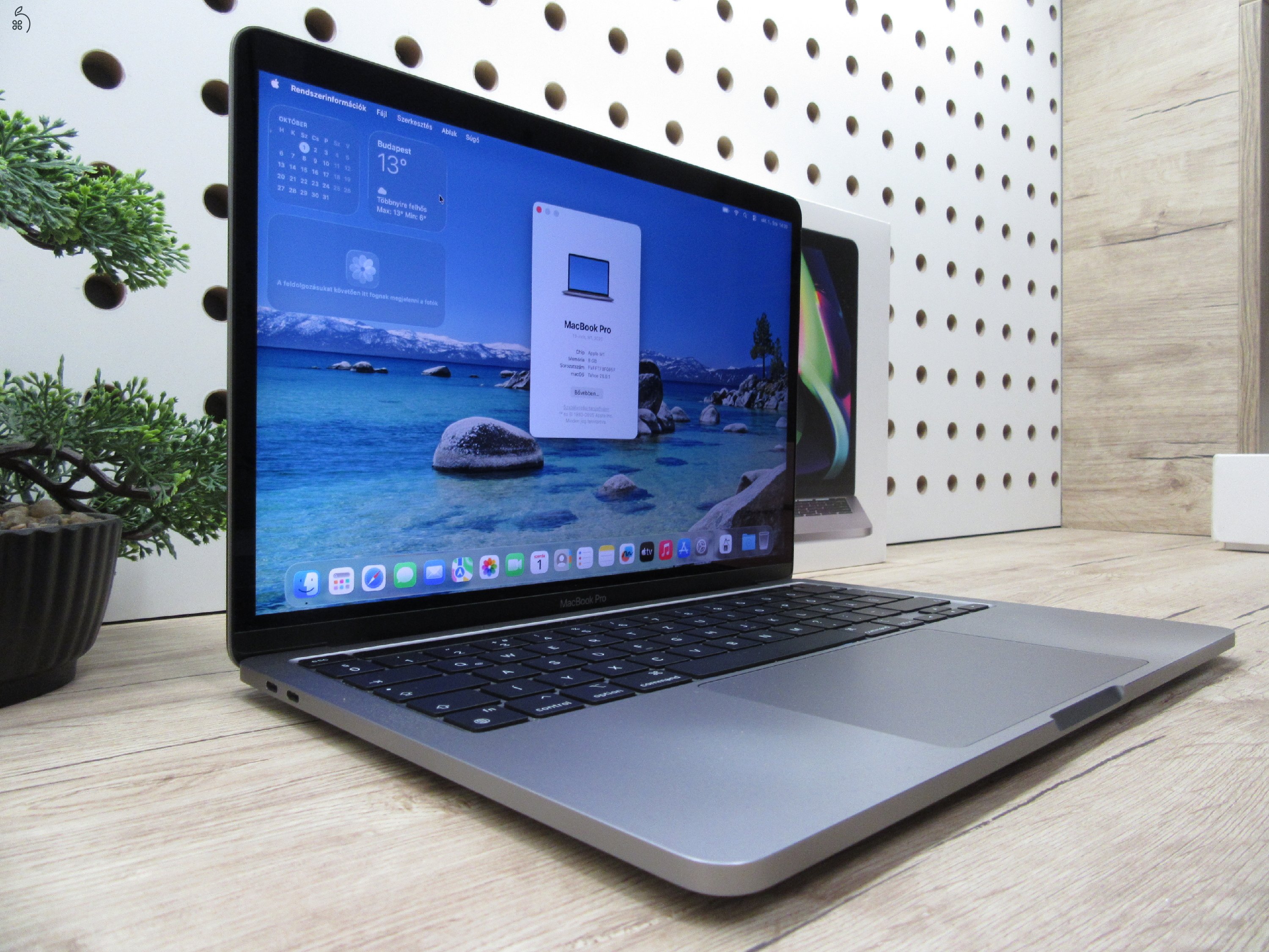 Apple MacBook Pro 13 (2020, M1) – Retina, 17 órás üzemidő, halk erő – 8 GB / 500 GB – Használt, karcmentes – 87% akku (371 ciklus) – 3 hónap garancia