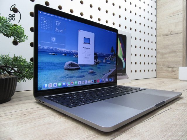 Apple MacBook Pro 13 (2020, M1) – Retina, 17 órás üzemidő, halk erő – 8 GB / 500 GB – Használt, karcmentes – 87% akku (371 ciklus) – 3 hónap garancia