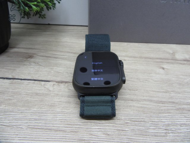 Apple Watch Ultra 2 – 49 mm – Titán ház, szafír üveg, 36 órás üzemidő – Használt, szép állapot – 100% akku – Apple garancia 2025. 10. 29-ig