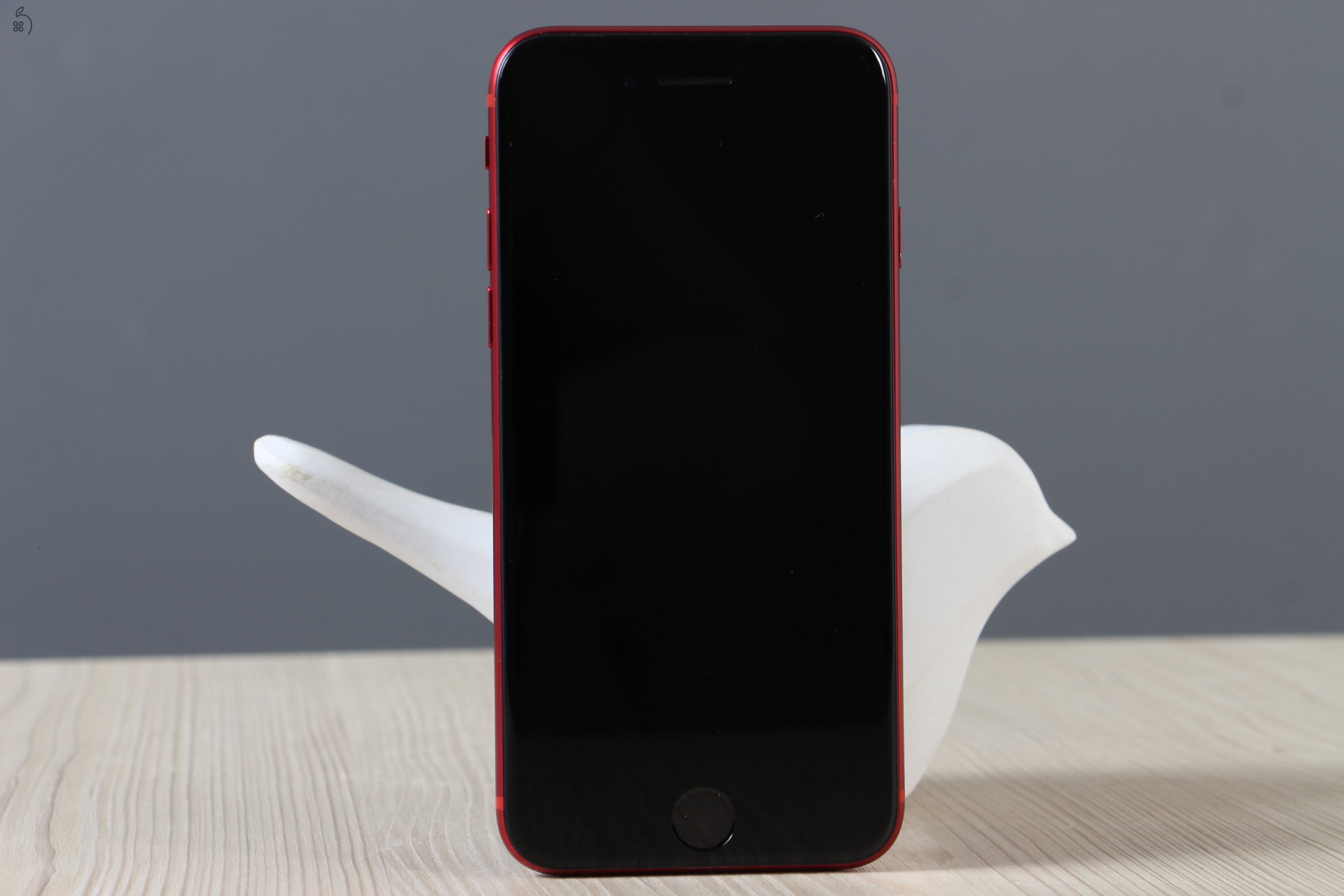 Apple iPhone SE 2020 64GB piros C+ US-7142