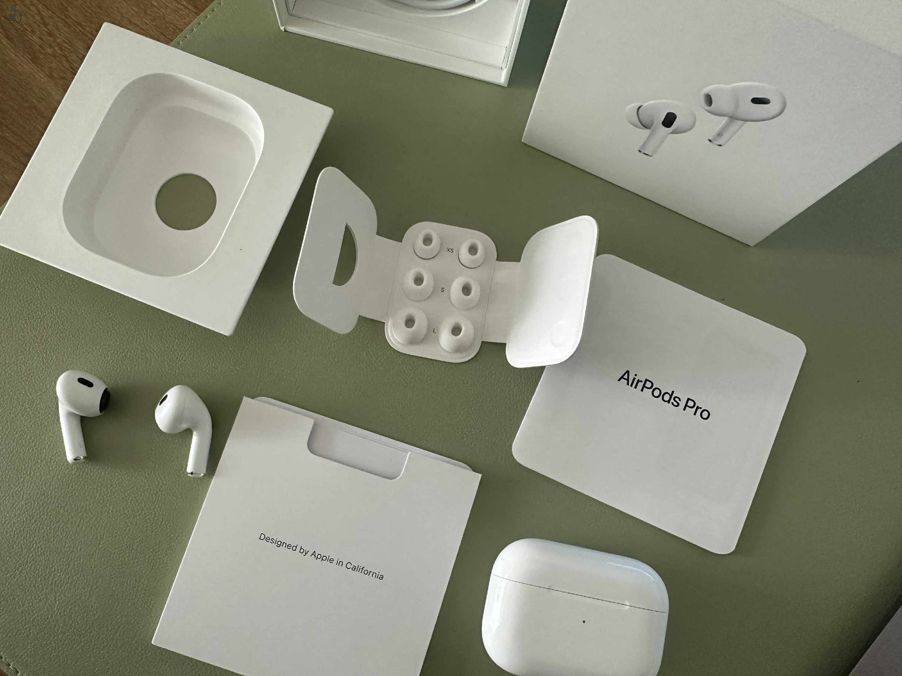 Apple AirPods Pro — 2. generációs (használt, szép állapotban)