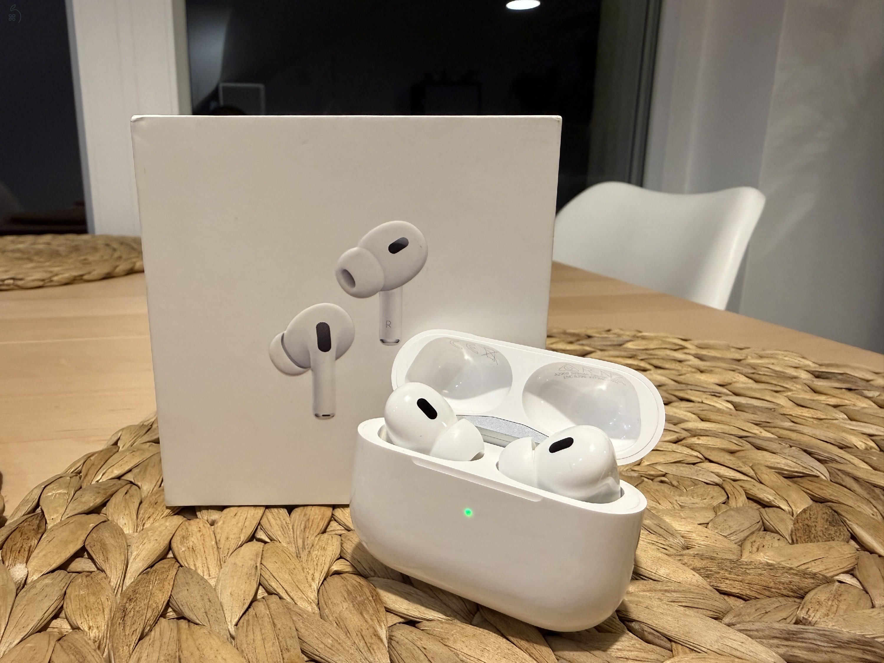 Apple AirPods Pro 2 MagSafe Charging Case (USB-C)