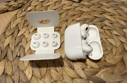 Apple AirPods Pro 2 MagSafe Charging Case (USB-C)