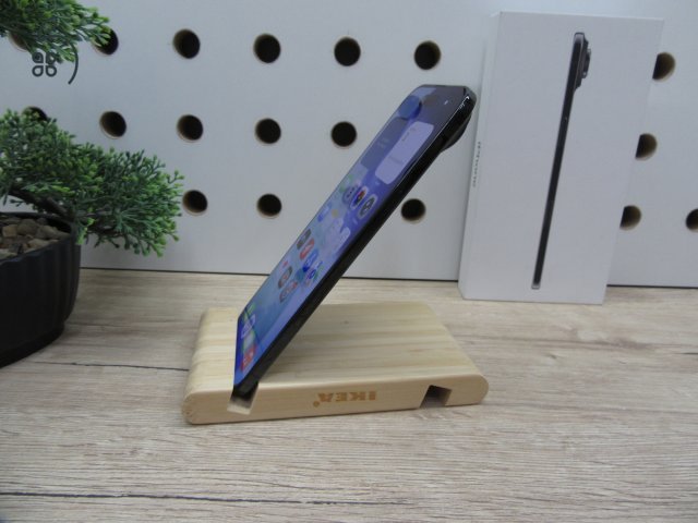 Apple iPhone Air – Space Black – Pehelykönnyű elegancia, nagy tárhely – 256 GB – Használt, újszerű – 100% akku (6 ciklus) – Garancia 2026. 09. 25-ig