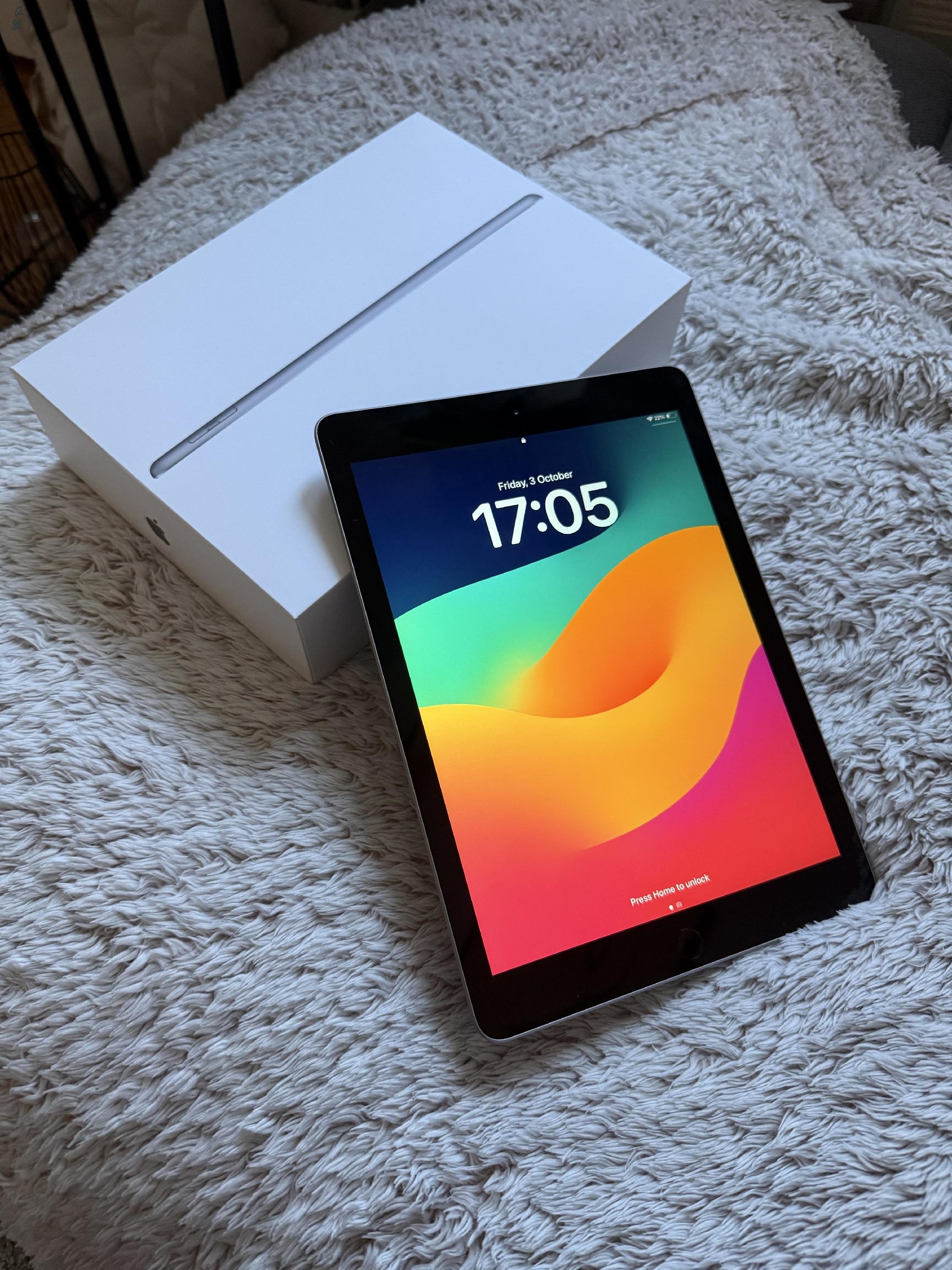iPad 6th Gen (2018) 32gb, Wi-Fi, MR7F2HC/A