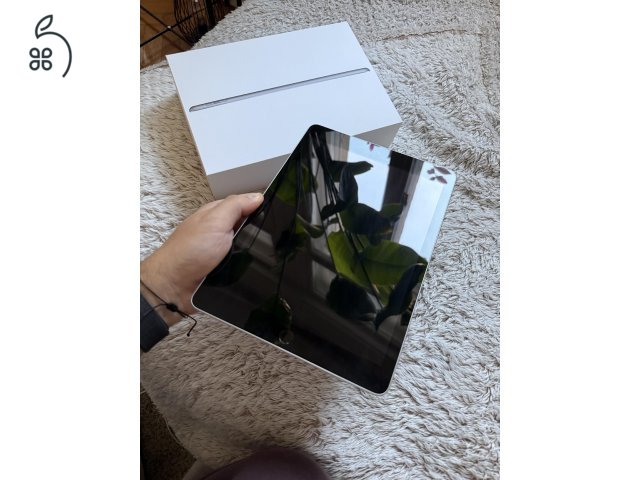 iPad 6th Gen (2018) 32gb, Wi-Fi, MR7F2HC/A