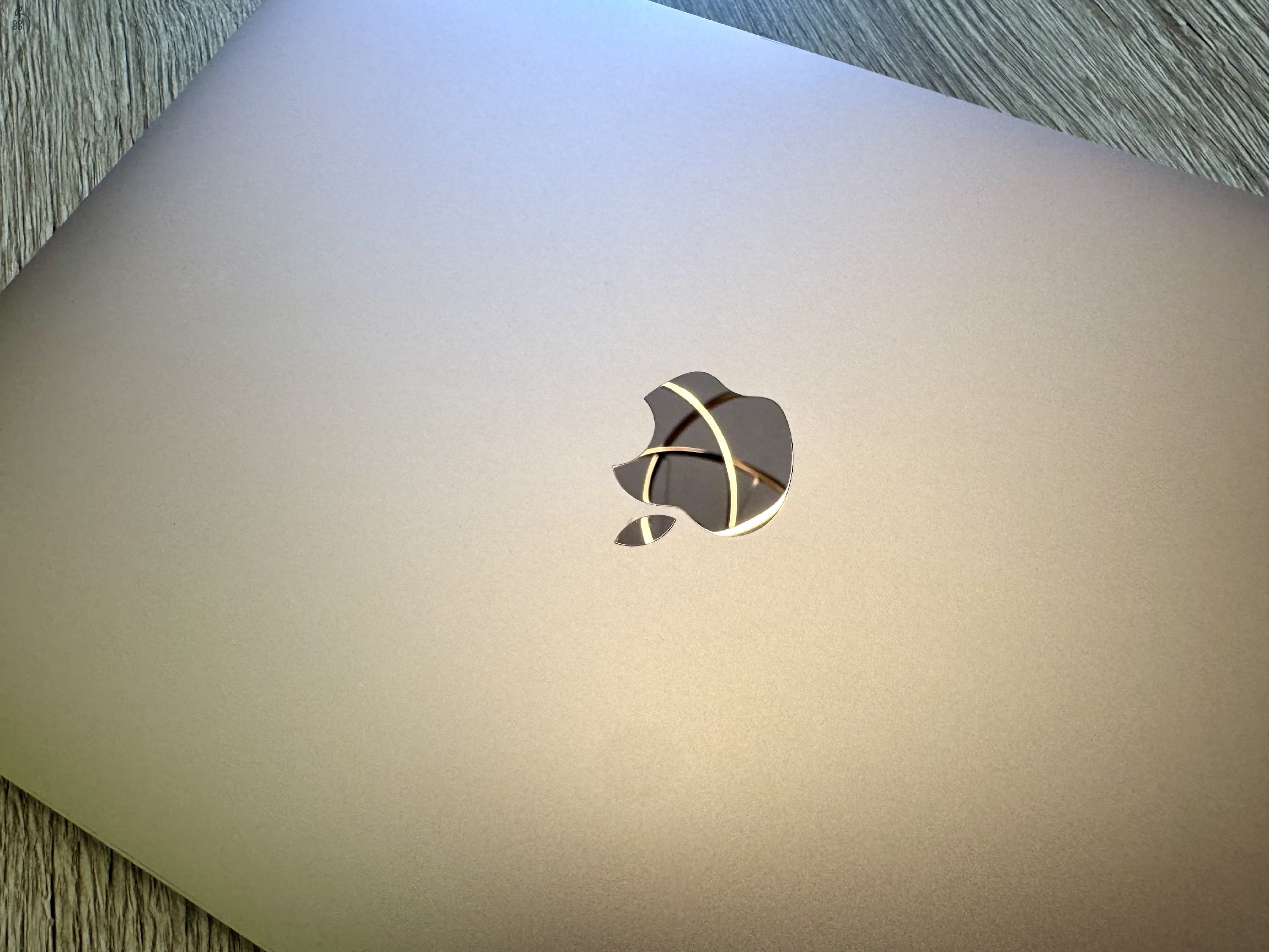 Hibás termék! MacBook Air (Retina, 13-inch, 2020)