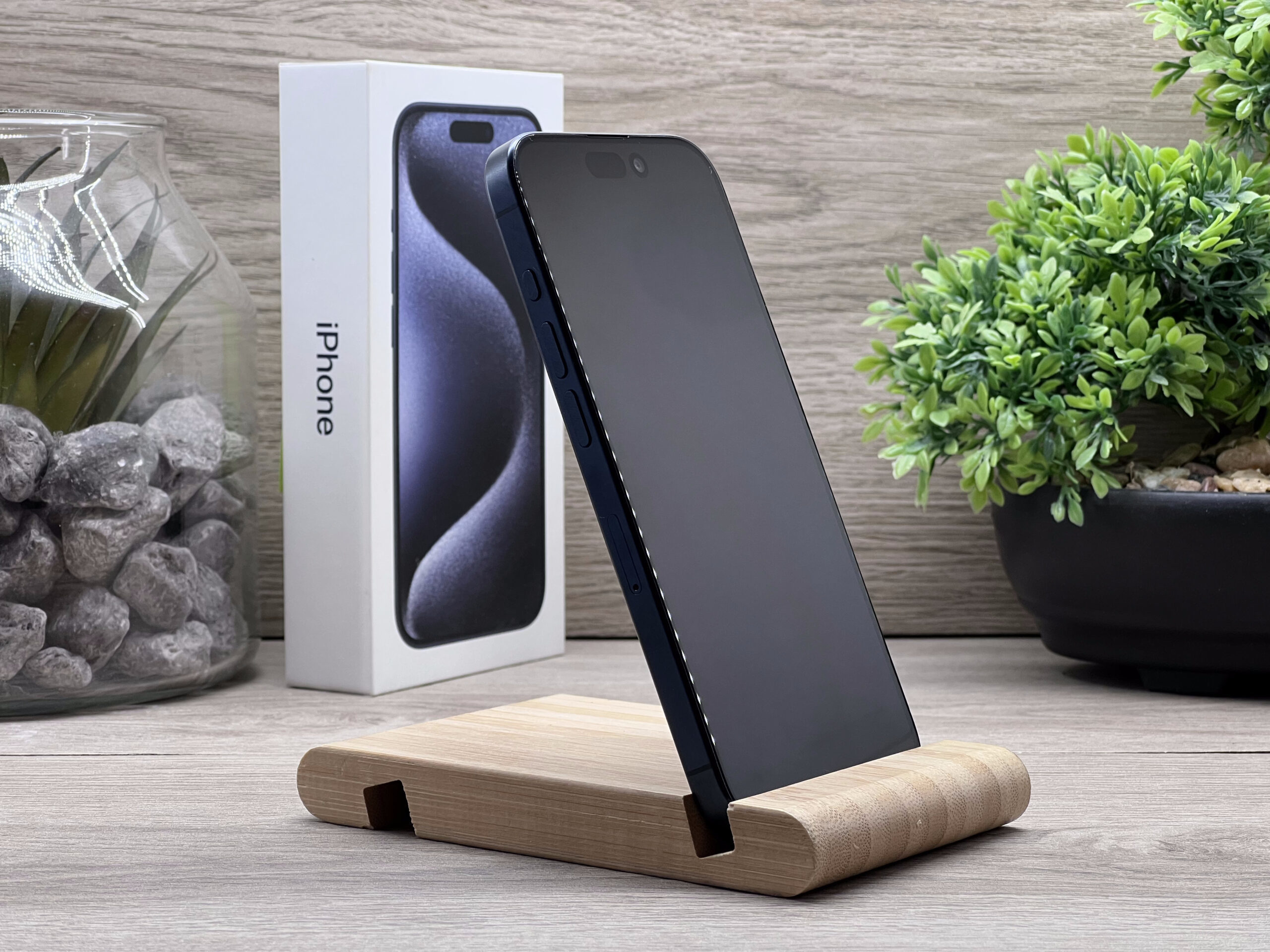 Hibátlan iPhone 15 Pro Blue Titanium 128GB 2 ÉV Garanciával Számlával 92% Akksi