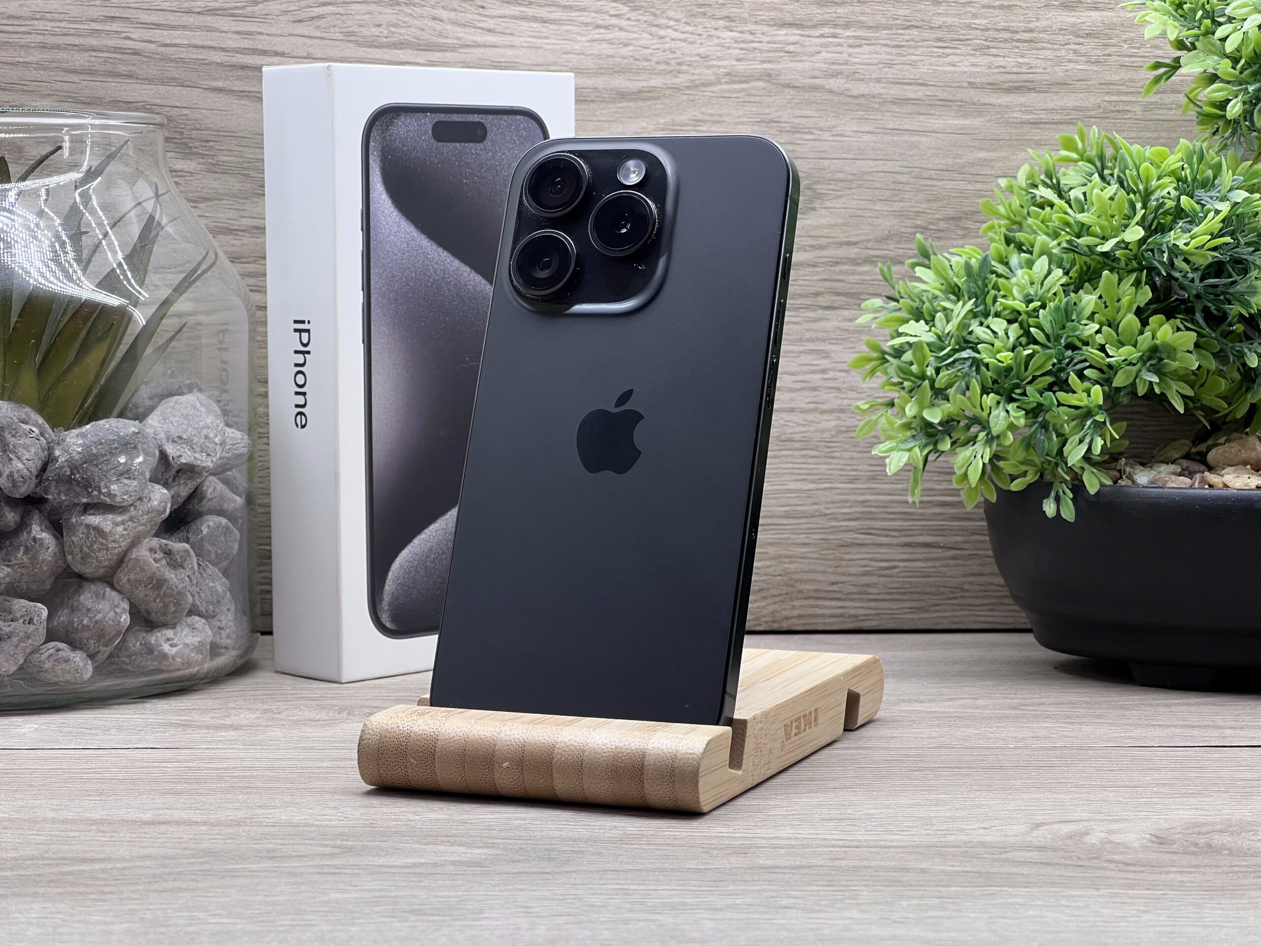 Hibátlan iPhone 15 Pro Black Titanium 128GB 2 ÉV Garanciával Számlával 90% Akksi