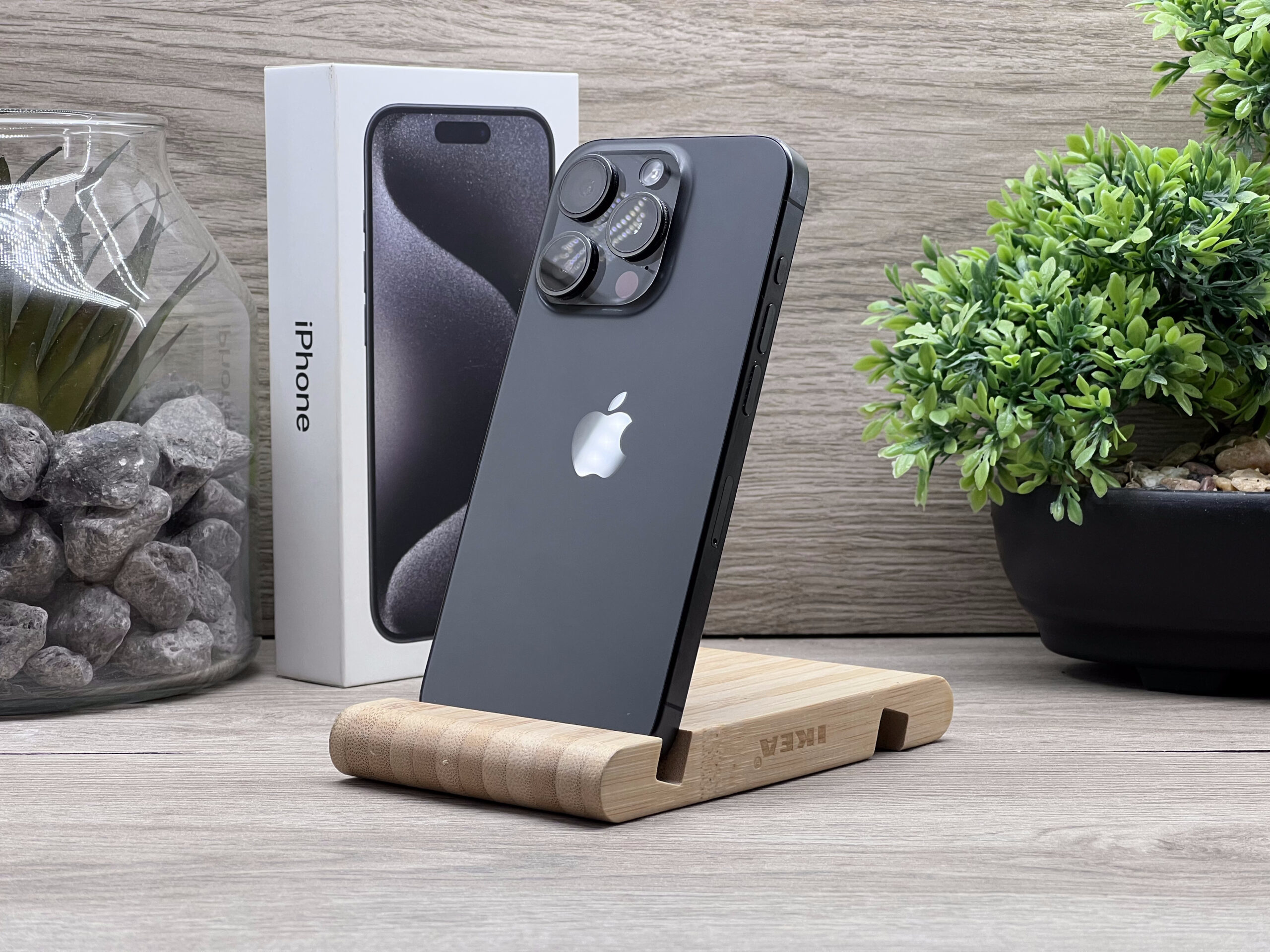 Hibátlan iPhone 15 Pro Black Titanium 128GB 2 ÉV Garanciával Számlával 90% Akksi