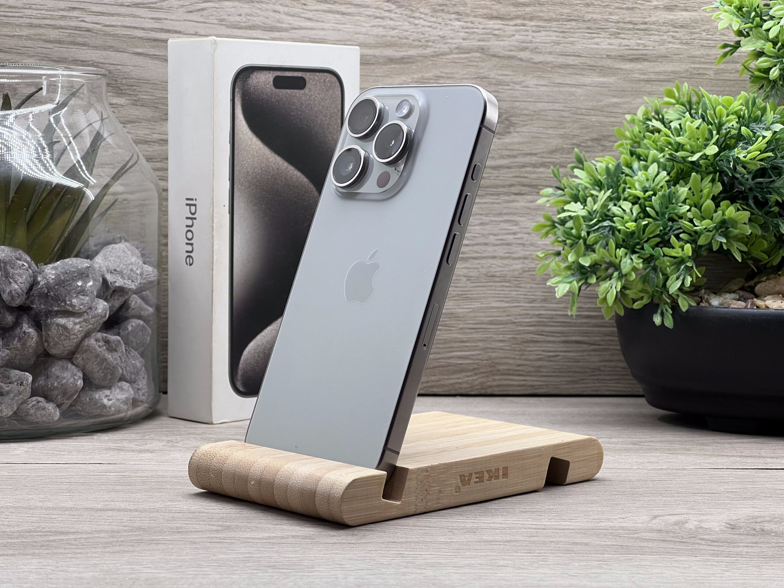 Hibátlan iPhone 15 Pro Natural Titanium 128GB 2 ÉV Garanciával Számlával 90% Akksi