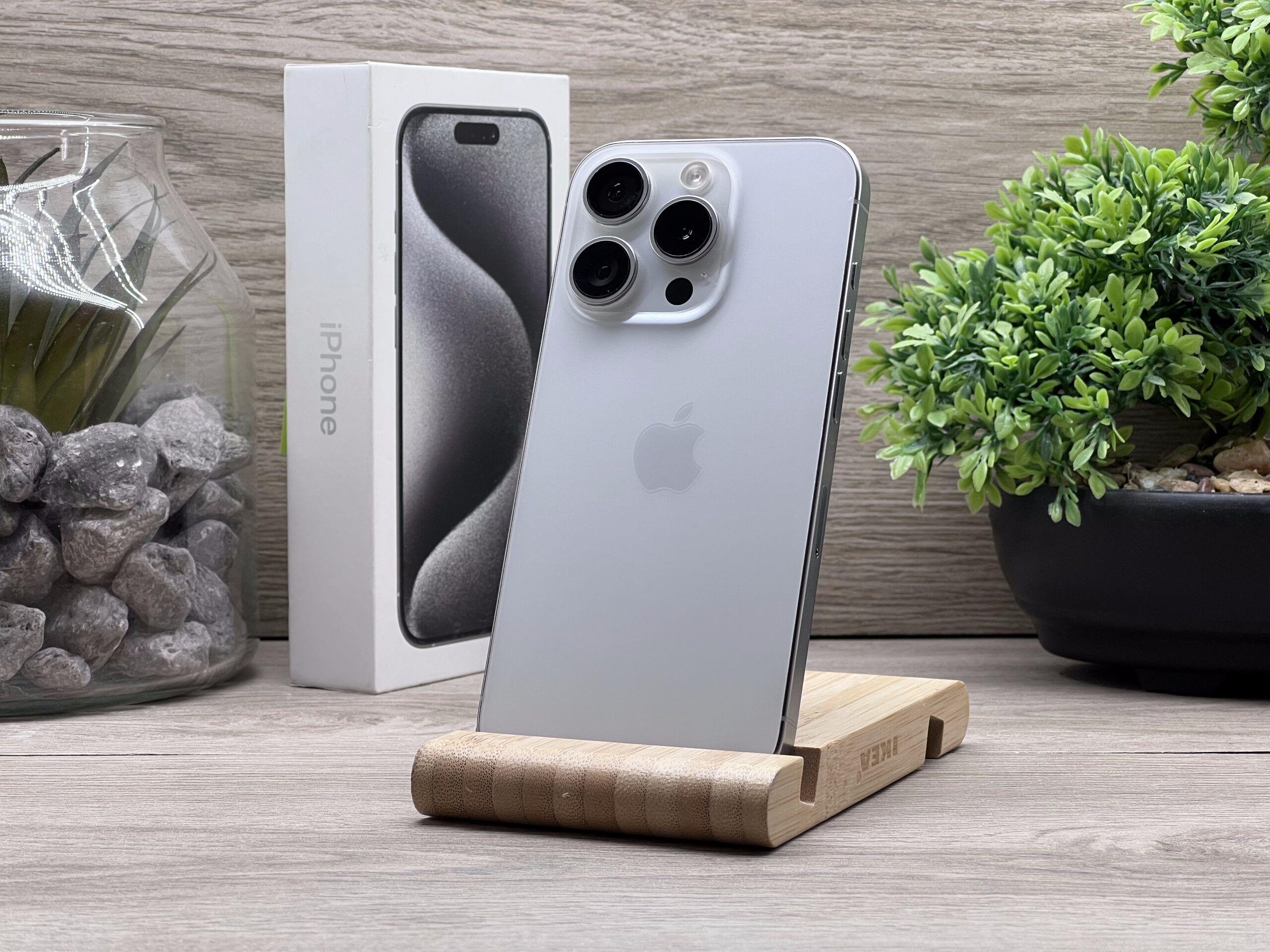 Hibátlan iPhone 15 Pro White Titanium 256GB 2 ÉV Garanciával Számlával 92% Akksi