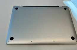 Karcmentes MacBook Pro 13 2016 Silver 256Gb