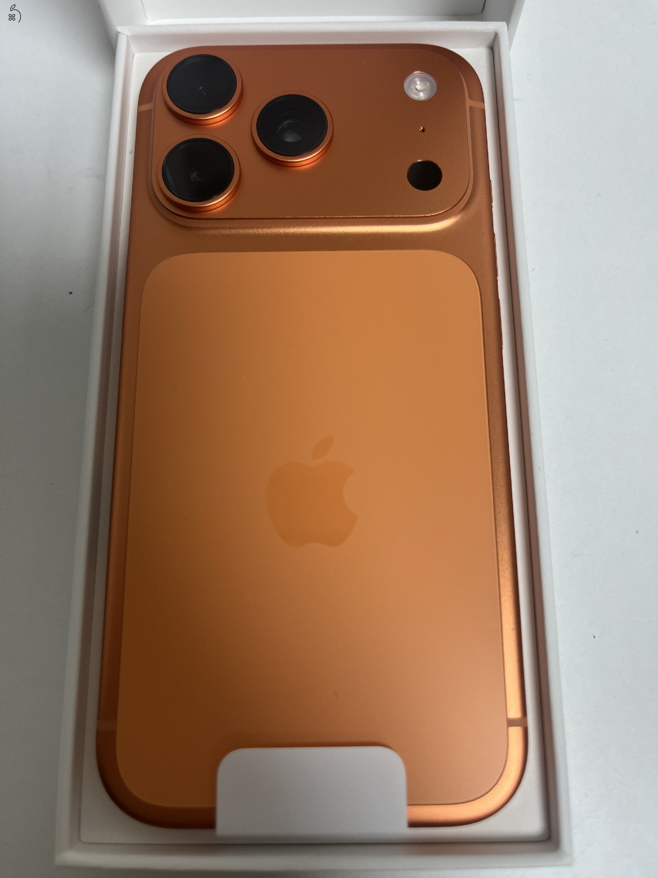 IPHONE 17 PRO NARANCS 256GB, 3 év garanciával, bontott,aktiválatlan, űzletből, beszámitás lehetséges