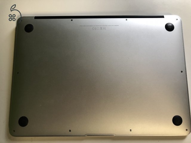 Lockkolt Macbook Alkatrésznek eladó