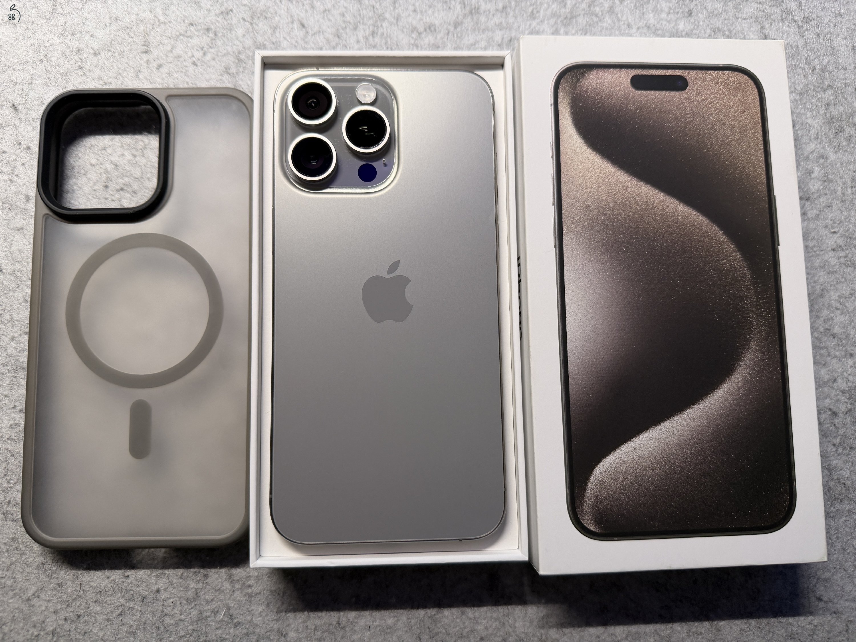 iPhone 15 Pro Max 256gb natural titanium