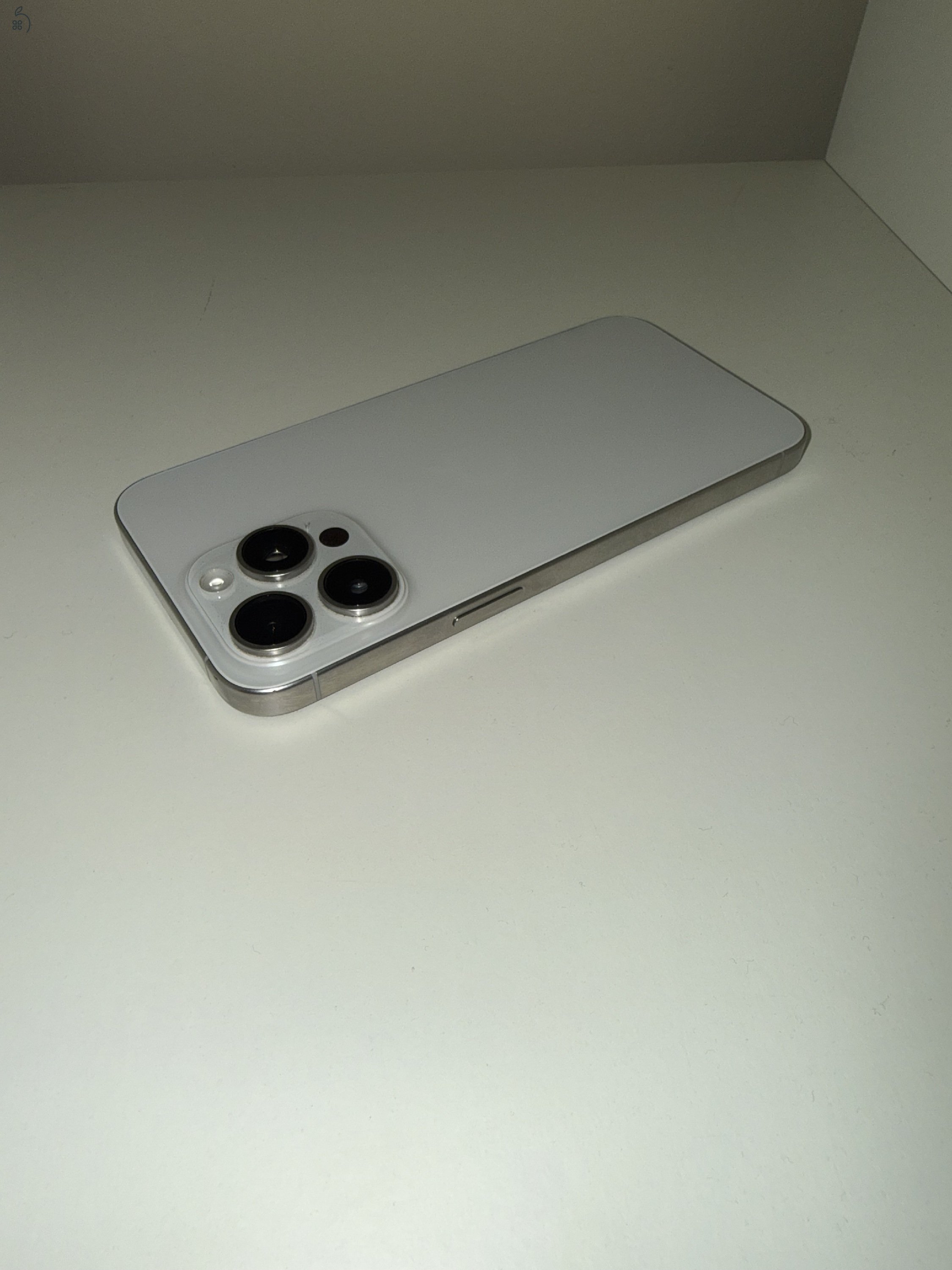 TARTOZÉKOKKAL ÚJSZERŰ iPhone 15 Pro Max 256gb
