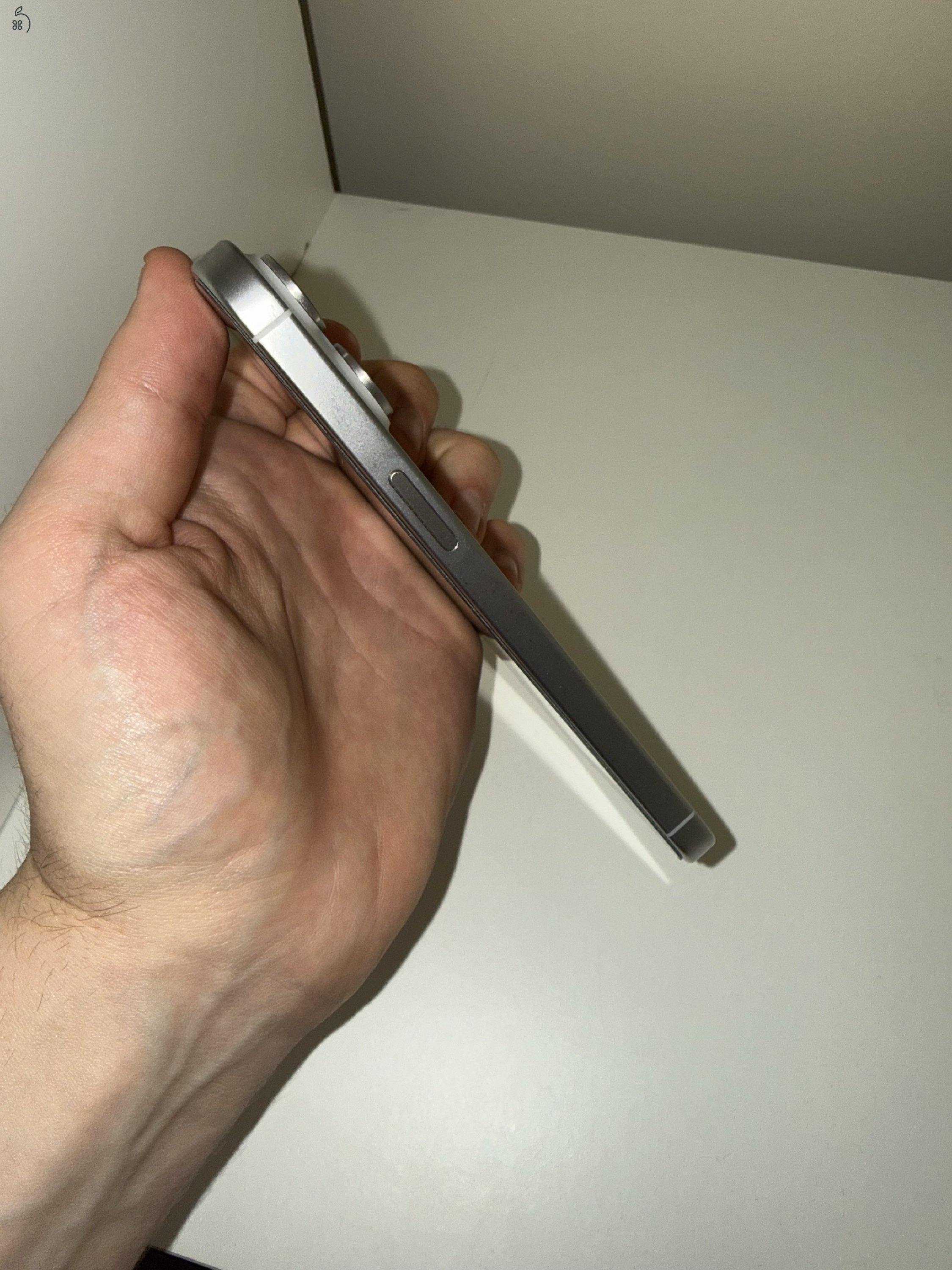 TARTOZÉKOKKAL ÚJSZERŰ iPhone 15 Pro Max 256gb